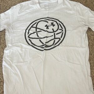 Under Armour White Short Sleeve Tee with Black Graphic